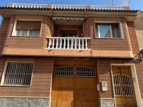 Amplia Vivienda con Garaje de 114 M² y Gran Terraza en Molina de Segura