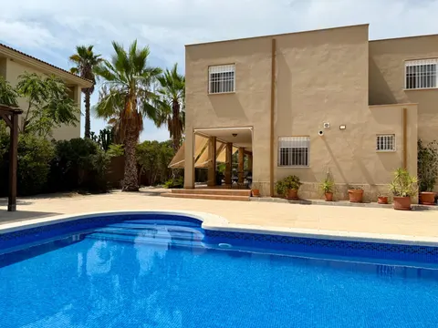 Chalet en Parcela 1000m2